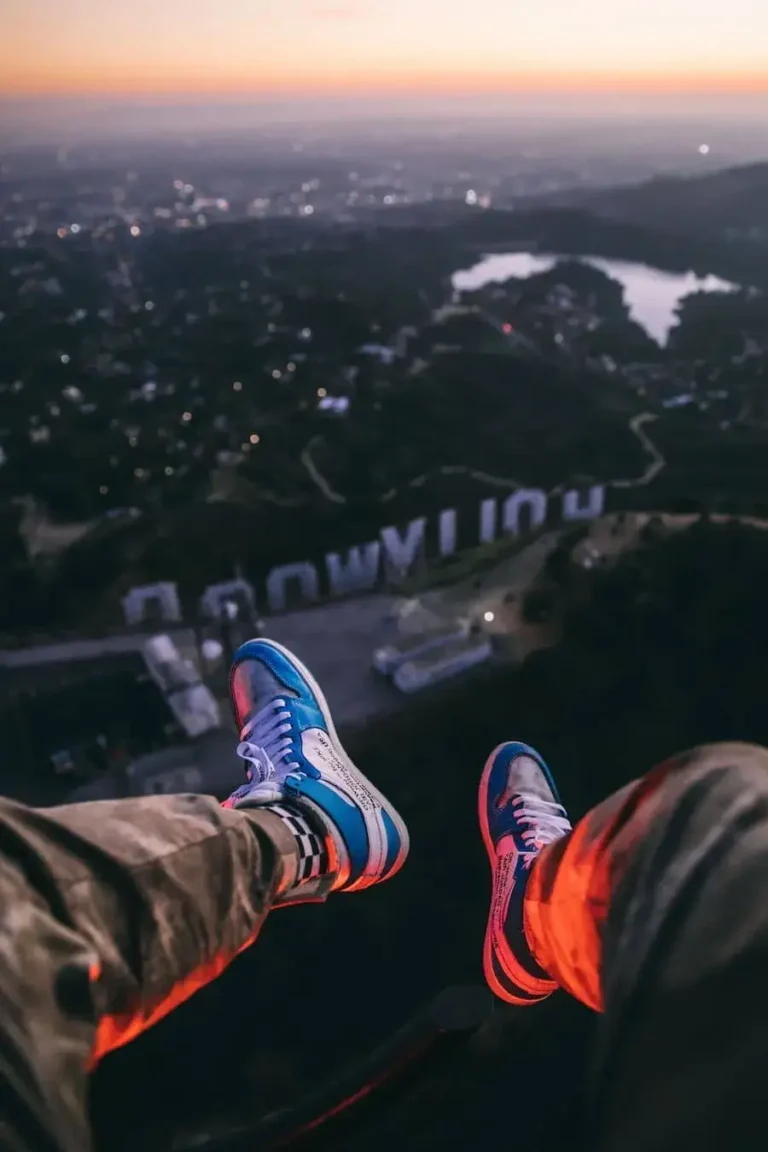 Hollywood Floatin’ Poster